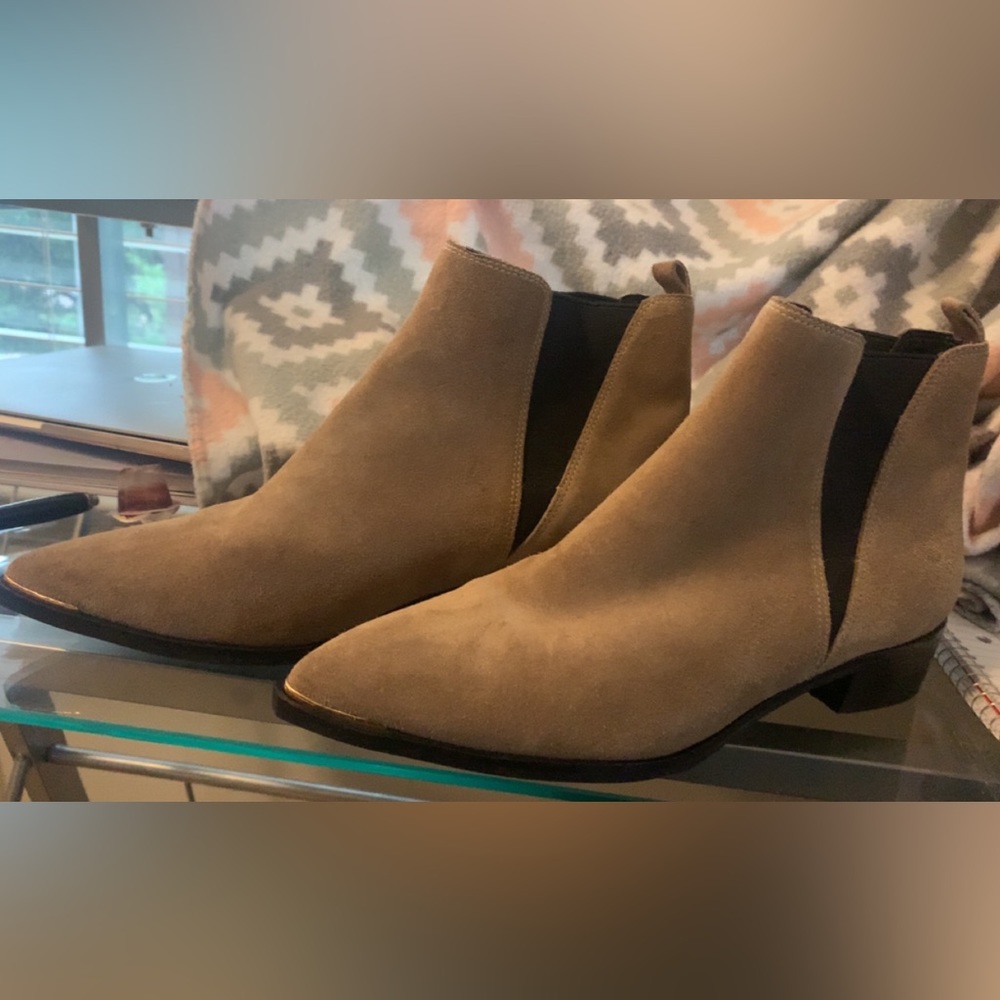 MARC FISHER LTD- Yale Chelsea Boot